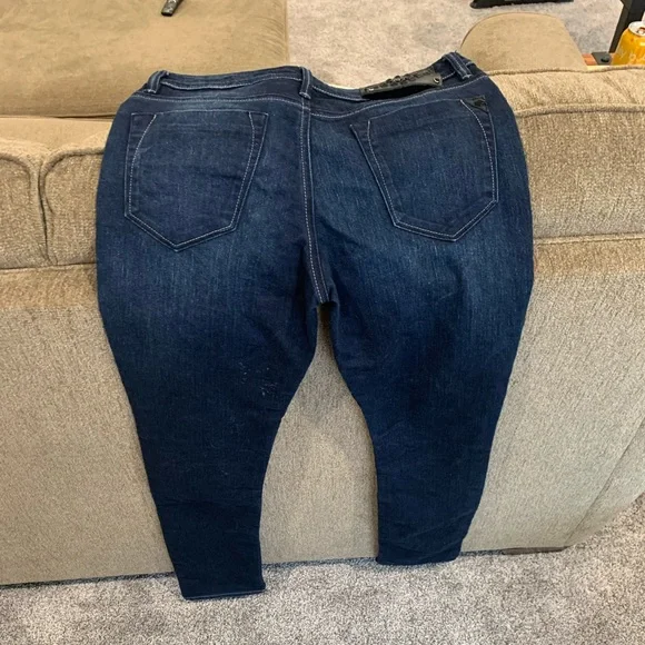 Jeans - Picture 2 of 2